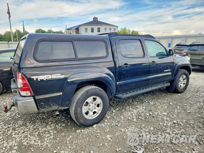 Trzecie zdjęcie samochodu z tyłu: 2013 TOYOTA TACOMA V6 VIN:3TMLU4EN0DM129968 - miniatura