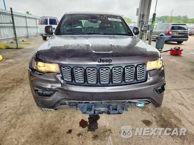 Piąte zdjęcie samochodu w środku: 2019 JEEP GRAND CHEROKEE LAREDO VIN:1C4RJFAG3KC825888 - miniatura