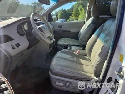 Zdjęcie 7 z 13 samochodu: 2011 TOYOTA SIENNA XLE 8-PASSENGER VIN:5TDYK3DC0BS001815 - miniatura