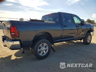Trzecie zdjęcie samochodu z tyłu: 2026 RAM 2500 BIG HORN VIN:3C6UR5DJ4TG299376 - miniatura
