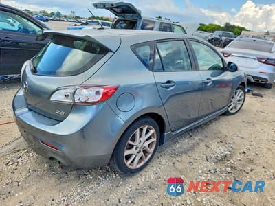 Trzecie zdjęcie samochodu z tyłu: 2012 MAZDA 3 S VIN:JM1BL1L55C1585864 - miniatura