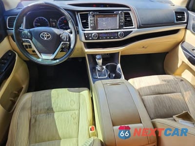 Zdjęcie 8 z 13 samochodu: 2019 TOYOTA HIGHLANDER LE PLUS VIN:5TDZZRFH0KS361596 - miniatura
