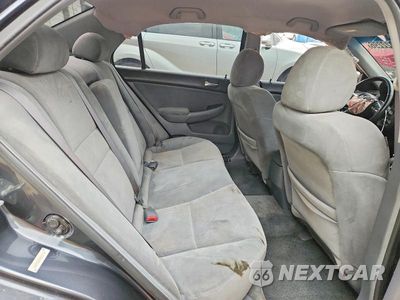 Zdjęcie 10 z 13 samochodu: 2005 HONDA ACCORD LX VIN:1HGCM56425A031116 - miniatura