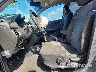 Zdjęcie 7 z 14 samochodu: 2004 MITSUBISHI OUTLANDER LS VIN:JA4LX31F94U059196 - miniatura