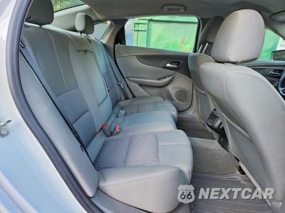 Zdjęcie 10 z 12 samochodu: 2017 CHEVROLET IMPALA LS VIN:2G11Z5SA2H9196742 - miniatura