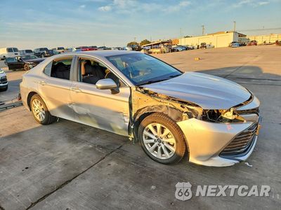 Czwarte zdjęcie samochodu z boku: 2019 TOYOTA CAMRY LE VIN:4T1B11HK2KU713409 - miniatura