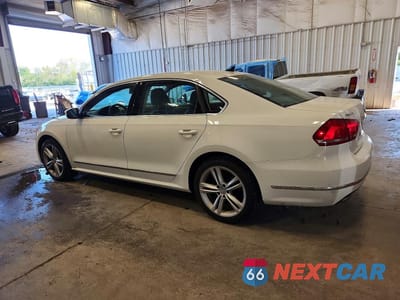 Drugie zdjęcie samochodu z przodu: 2015 VOLKSWAGEN PASSAT SE VIN:1VWBV7A30FC042877 - miniatura