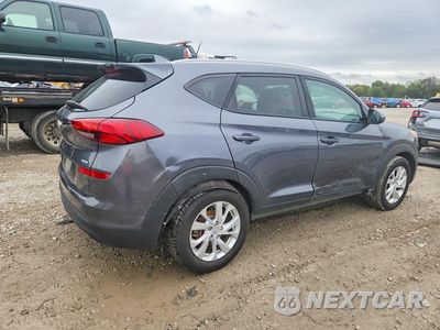 Trzecie zdjęcie samochodu z tyłu: 2019 HYUNDAI TUCSON VALUE VIN:KM8J3CA40KU030184 - miniatura