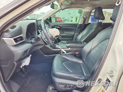 Zdjęcie 7 z 14 samochodu: 2020 TOYOTA HIGHLANDER XLE VIN:5TDGZRAH7LS511252 - miniatura