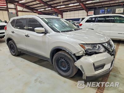 Czwarte zdjęcie samochodu z boku: 2017 NISSAN ROGUE S VIN:JN8AT2MV1HW014533 - miniatura