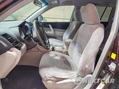Zdjęcie 7 z 13 samochodu: 2011 TOYOTA HIGHLANDER BASE VIN:5TDBK3EH9BS063875 - miniatura