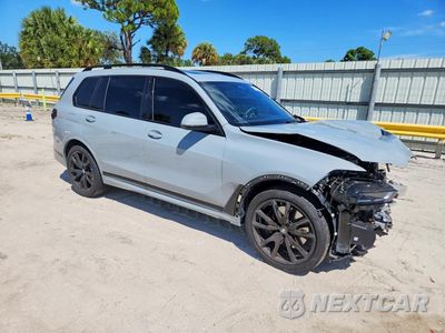 Czwarte zdjęcie samochodu z boku: 2027 BMW X7 XDRIVE40I VIN:5UX23EM03V9541942 - miniatura