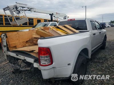 Trzecie zdjęcie samochodu z tyłu: 2022 RAM 3500 TRADESMAN VIN:3C63RRGL2NG154470 - miniatura