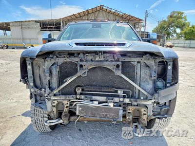 Piąte zdjęcie samochodu w środku: 2019 GMC SIERRA K2500 DENALI VIN:1GT12SEY1KF104344 - miniatura