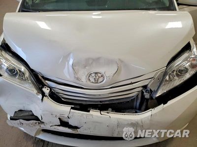 Zdjęcie 12 z 13 samochodu: 2017 TOYOTA SIENNA XLE PREMIUM 8-PASSENGER VIN:5TDYZ3DC2HS818644 - miniatura