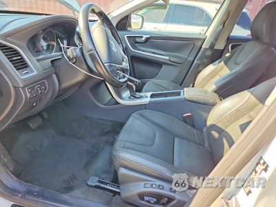 Zdjęcie 7 z 13 samochodu: 2015 VOLVO XC60 T5 VIN:YV440MDJ0F2729671 - miniatura