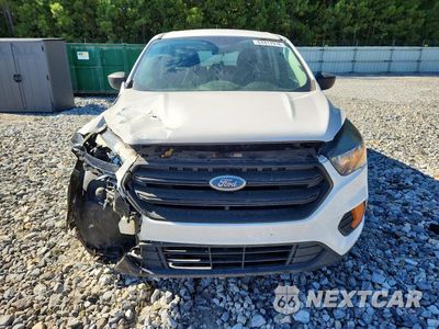 Piąte zdjęcie samochodu w środku: 2018 FORD ESCAPE S VIN:1FMCU0F7XJUB95858 - miniatura