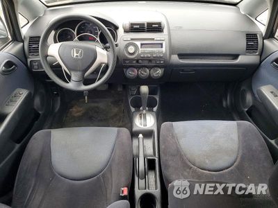 Zdjęcie 8 z 12 samochodu: 2008 HONDA FIT VIN:JHMGD38438S032614 - miniatura