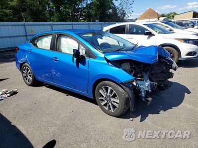 Czwarte zdjęcie samochodu z boku: 2020 NISSAN VERSA SV VIN:3N1CN8EV3LL861930 - miniatura