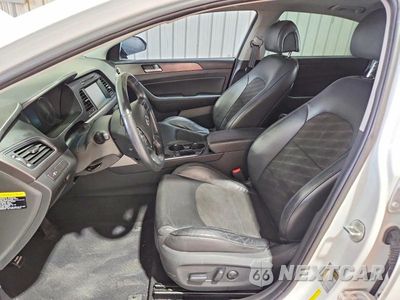 Zdjęcie 7 z 12 samochodu: 2017 HYUNDAI SONATA SPORT VIN:5NPE34AFXHH514394 - miniatura