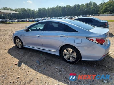 Drugie zdjęcie samochodu z przodu: 2015 HYUNDAI SONATA HYBRID LIMITED VIN:KMHEC4A44FA136250 - miniatura