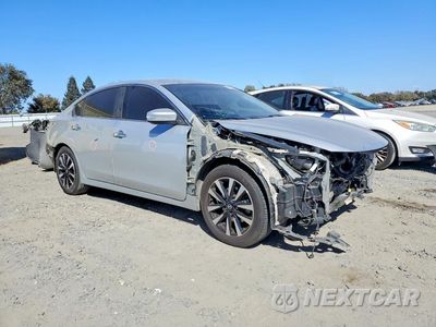 Czwarte zdjęcie samochodu z boku: 2018 NISSAN ALTIMA 2.5 SL VIN:1N4AL3AP7JC213090 - miniatura