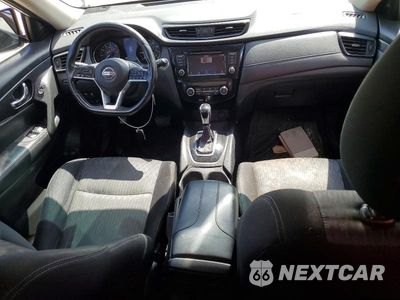 Zdjęcie 8 z 14 samochodu: 2019 NISSAN ROGUE SV VIN:JN8AT2MT9KW252541 - miniatura