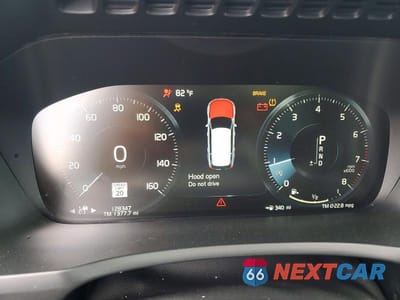 Zdjęcie 9 z 12 samochodu: 2016 VOLVO XC90 T6 VIN:YV4A22PK4G1087954 - miniatura