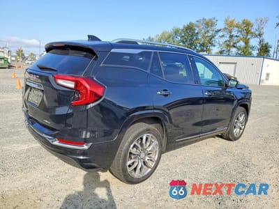 Trzecie zdjęcie samochodu z tyłu: 2022 GMC TERRAIN DENALI VIN:3GKALXEVXNL261563 - miniatura