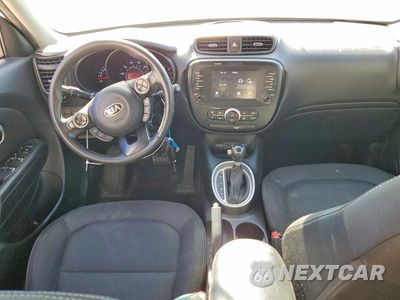 Zdjęcie 8 z 12 samochodu: 2018 KIA SOUL + VIN:KNDJP3A58J7888713 - miniatura