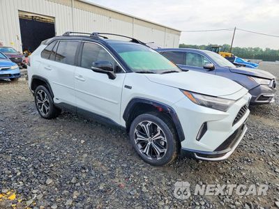 Czwarte zdjęcie samochodu z boku: 2023 TOYOTA RAV4 PRIME XSE VIN:JTMEB3FV0PD152111 - miniatura