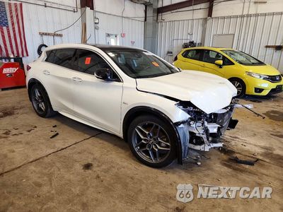 Czwarte zdjęcie samochodu z boku: 2018 INFINITI QX30 SPORT VIN:SJKCH5CP2JA050466 - miniatura