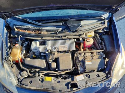 Zdjęcie 12 z 13 samochodu: 2015 TOYOTA PRIUS TWO VIN:JTDKN3DU2F0442750 - miniatura