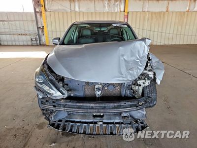 Piąte zdjęcie samochodu w środku: 2018 NISSAN SENTRA SL VIN:3N1AB7AP6JY227416 - miniatura