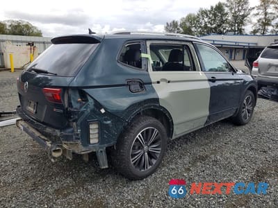 Trzecie zdjęcie samochodu z tyłu: 2019 VOLKSWAGEN TIGUAN SE VIN:3VV2B7AXXKM051644 - miniatura