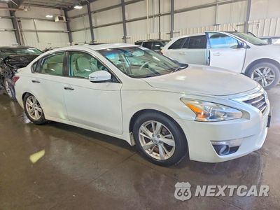 Czwarte zdjęcie samochodu z boku: 2015 NISSAN ALTIMA 2.5 SV VIN:1N4AL3AP6FC569067 - miniatura