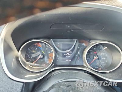 Zdjęcie 9 z 13 samochodu: 2021 JEEP COMPASS LATITUDE VIN:3C4NJDBB4MT557933 - miniatura
