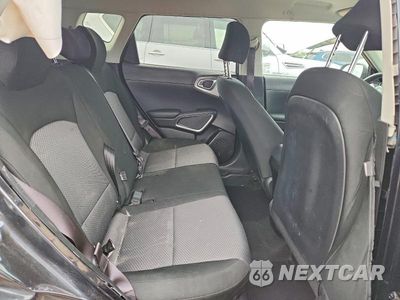 Zdjęcie 10 z 12 samochodu: 2020 KIA SOUL LX VIN:KNDJ23AU0L7085533 - miniatura