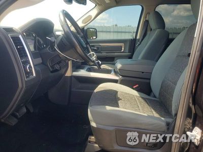 Zdjęcie 7 z 13 samochodu: 2018 RAM 1500 SLT VIN:1C6RR7LT4JS126323 - miniatura