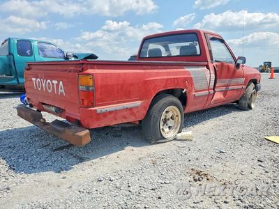 Trzecie zdjęcie samochodu z tyłu: 1986 TOYOTA PICKUP BASE VIN:JT4RN50R6H0263111 - miniatura