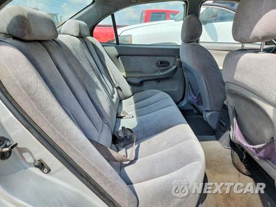 Zdjęcie 10 z 12 samochodu: 2005 HYUNDAI ELANTRA GLS VIN:KMHDN46D15U043326 - miniatura