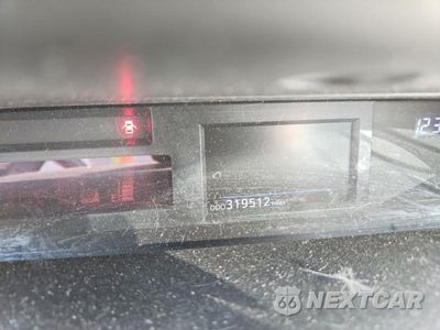 Zdjęcie 9 z 12 samochodu: 2015 TOYOTA PRIUS V THREE VIN:JTDZN3EU2FJ026463 - miniatura