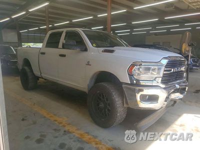 Czwarte zdjęcie samochodu z boku: 2019 RAM 2500 BIG HORN VIN:3C6UR5DL9KG729323 - miniatura