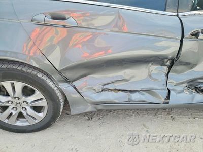 Zdjęcie 10 z 13 samochodu: 2012 HONDA ACCORD LXP VIN:1HGCP2F45CA214786 - miniatura