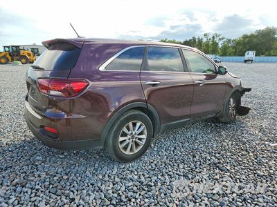 Trzecie zdjęcie samochodu z tyłu: 2020 KIA SORENTO LX VIN:5XYPG4A38LG641941 - miniatura