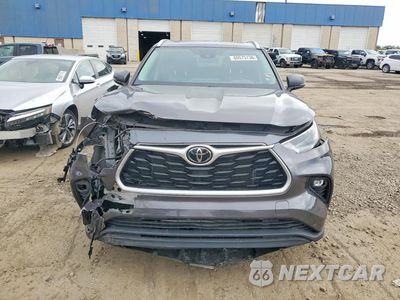 Piąte zdjęcie samochodu w środku: 2022 TOYOTA HIGHLANDER XLE VIN:5TDGZRBH7NS581691 - miniatura