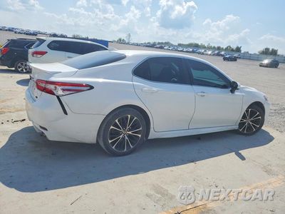 Trzecie zdjęcie samochodu z tyłu: 2020 TOYOTA CAMRY SE VIN:4T1M11AK2LU371769 - miniatura