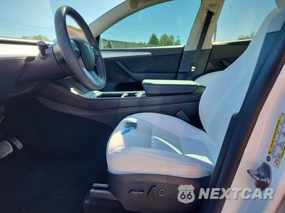 Zdjęcie 7 z 13 samochodu: 2024 TESLA MODEL Y VIN:7SAYGDEE1RF202731 - miniatura