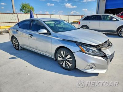 Czwarte zdjęcie samochodu z boku: 2019 NISSAN ALTIMA SV VIN:1N4BL4DV5KC127167 - miniatura