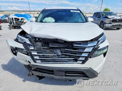 Piąte zdjęcie samochodu w środku: 2025 NISSAN ROGUE SV VIN:JN8BT3BB6SW152661 - miniatura